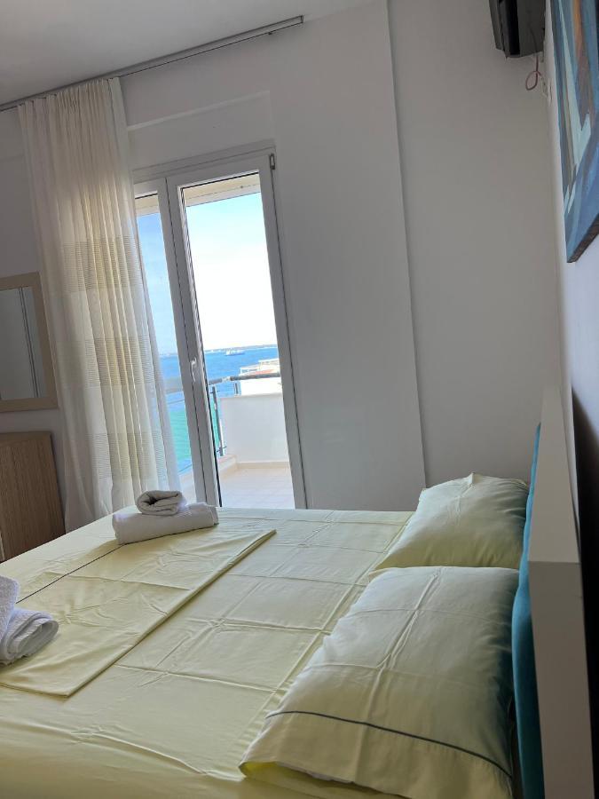 Hotel The Blue Horizon Radhimë Esterno foto