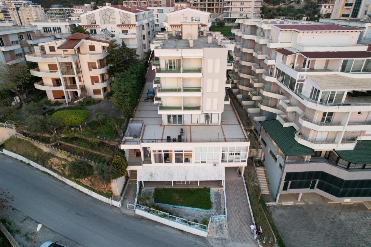 Hotel The Blue Horizon Radhimë Esterno foto