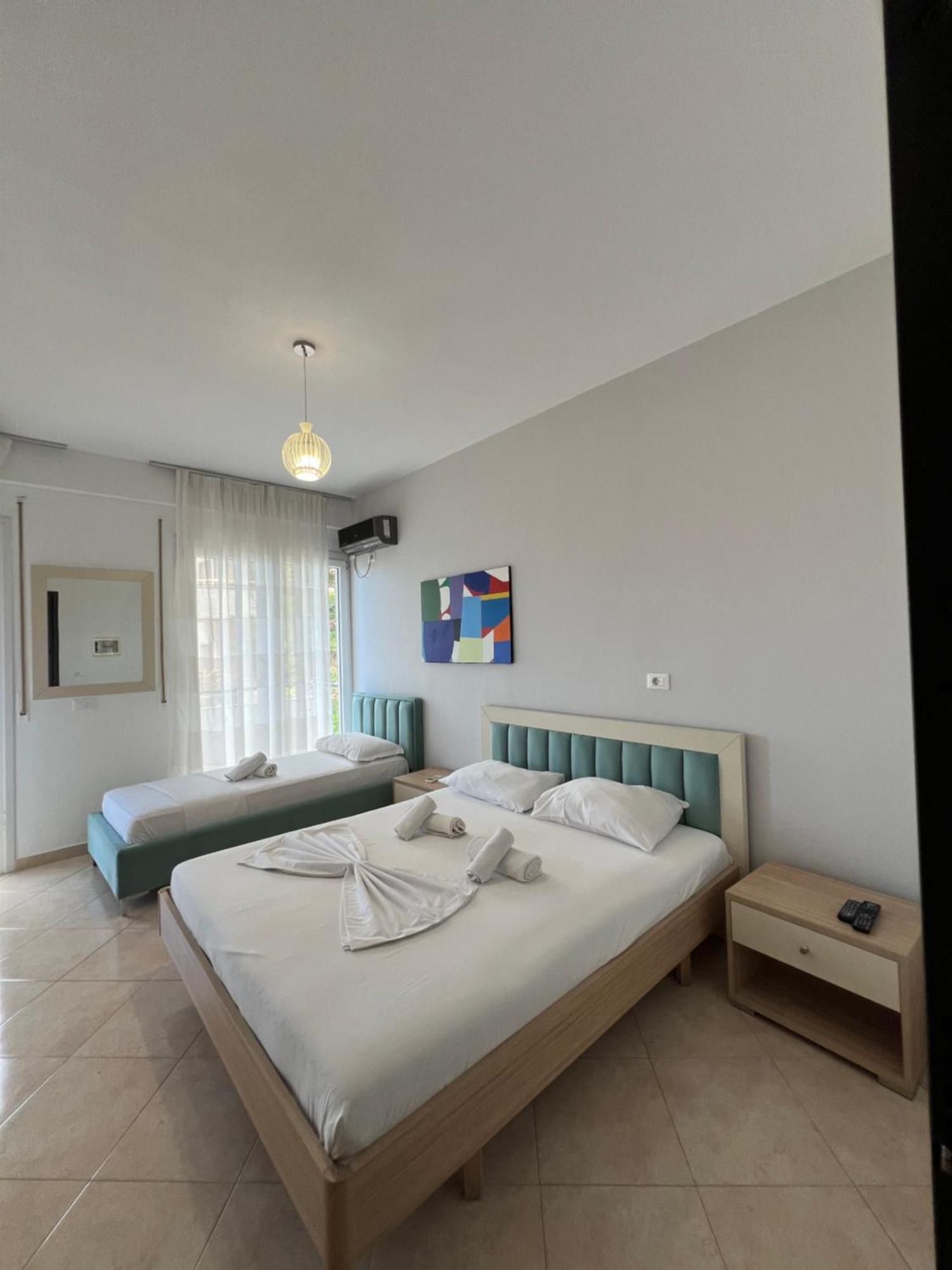 Hotel The Blue Horizon Radhimë Esterno foto
